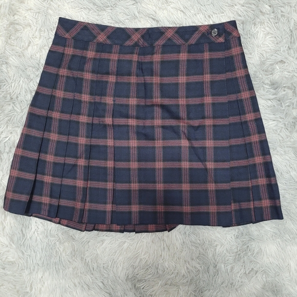 QMack 2pc Navy/Black/Red Plaid Blazer w/Matching Mini Pleated Skirt, Small - Picture 6 of 8